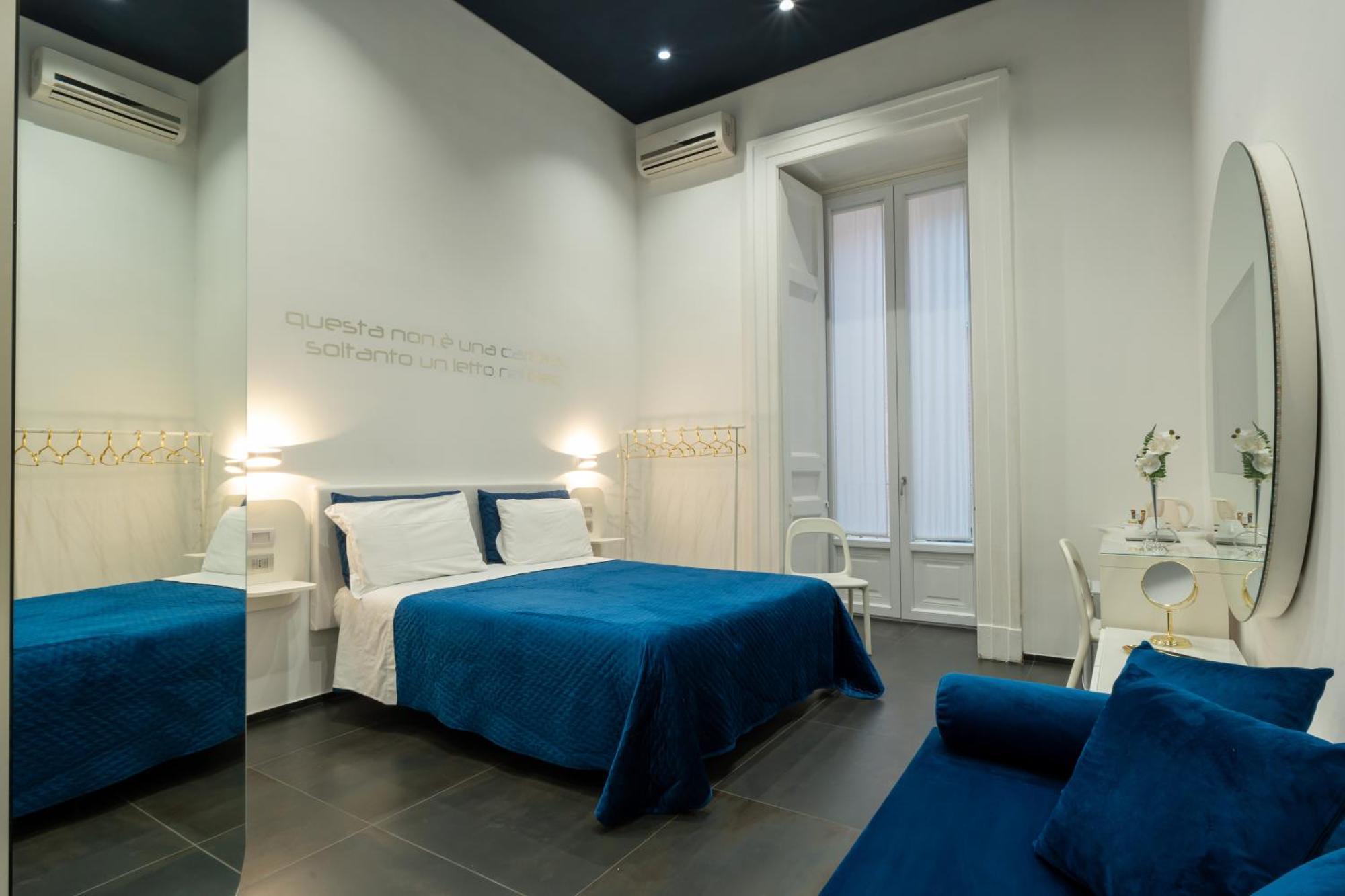 Skyhouse Chiatamone Bed & Breakfast Napoli Exterior foto