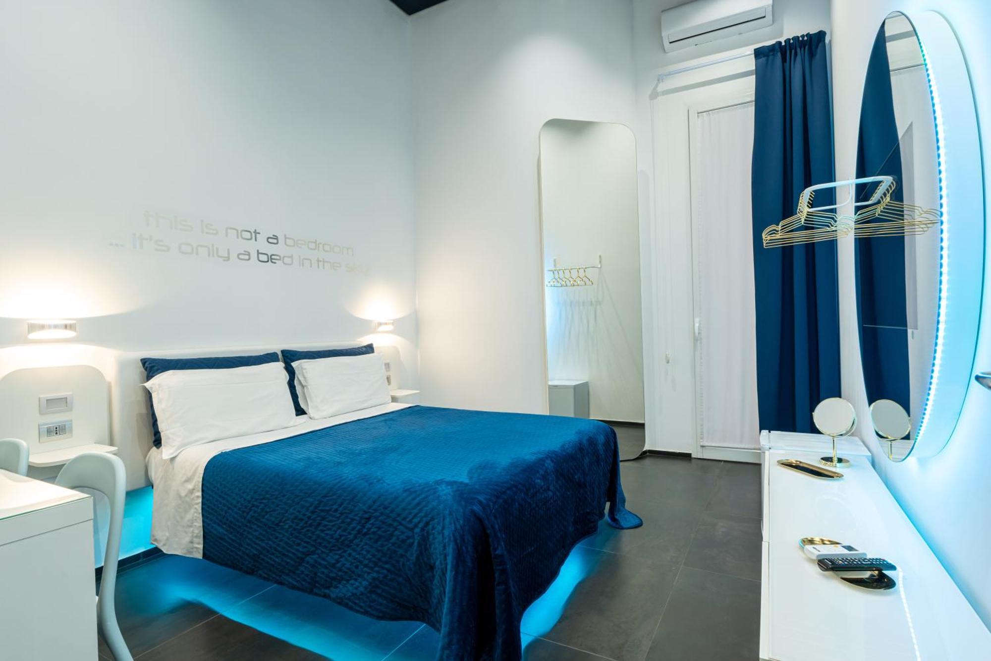 Skyhouse Chiatamone Bed & Breakfast Napoli Exterior foto