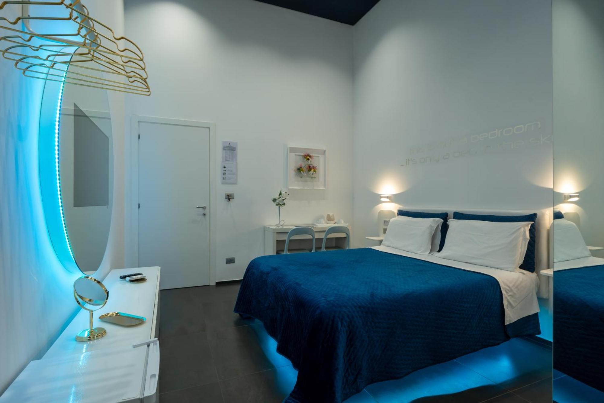 Skyhouse Chiatamone Bed & Breakfast Napoli Exterior foto